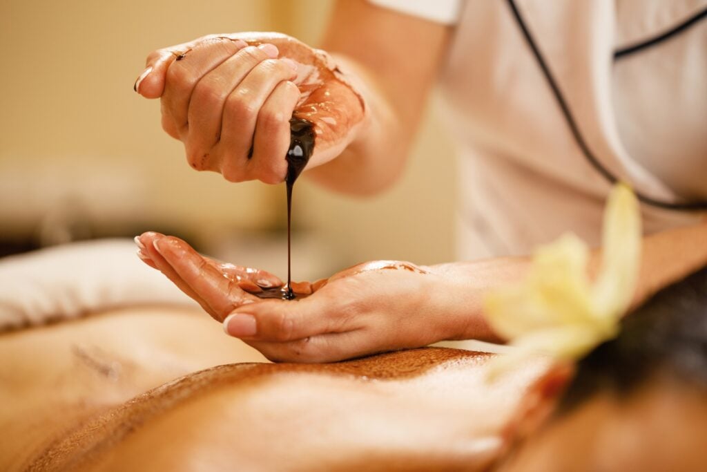 Abhyanga treatment
